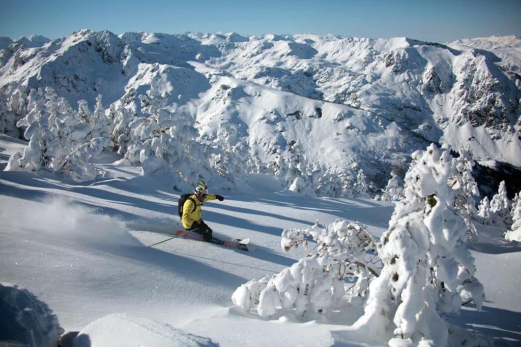 Grand A La Montagne
